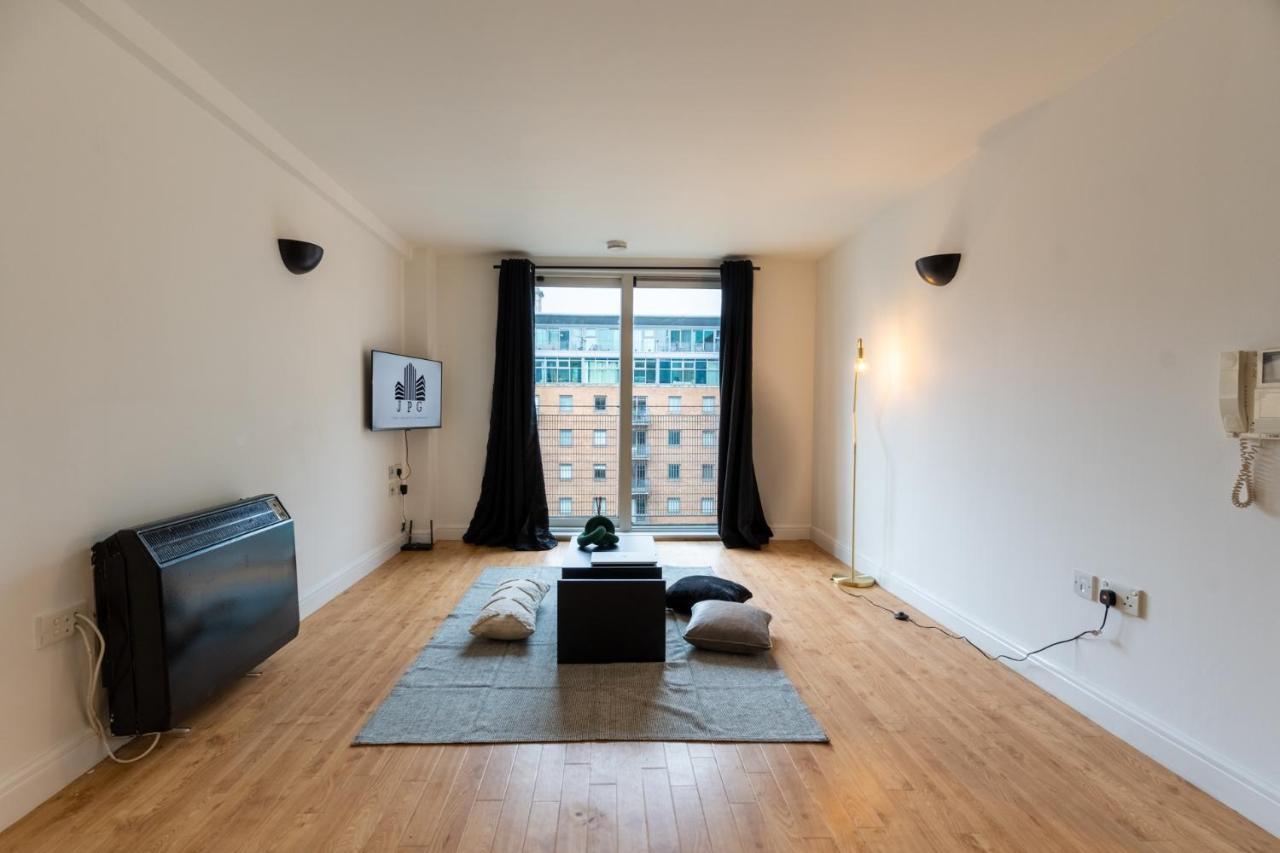 Jpg Theatre Suite - High Floor Mcr Luxe Apartment W Balcony Canal Views Манчестер Экстерьер фото